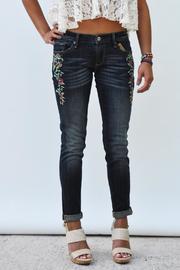  Embroidered Skinny Jean