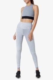  High-waist Wave Legging