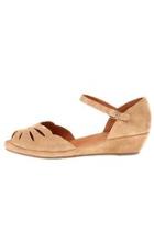  Lily Moon Flat