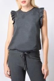  Sleeveless Ruffle Pullover