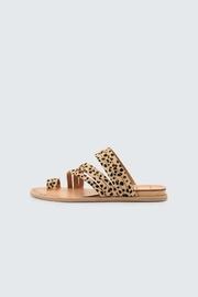  Nelly Leopard Flat