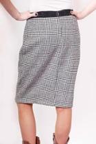  B/w Hounds-tooth Skirt