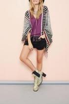  Tribe Wars Reversible-poncho