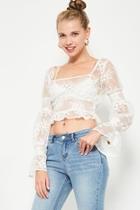  Long-sleeve Lace Crop-top