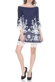  Lace Off-shoulder Shift