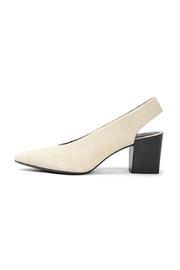  Nude Leather Pump