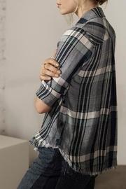  Frayed Hem Shirt