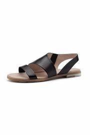  Adele Sandal