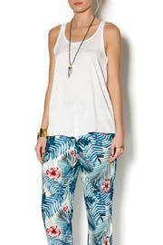  Sleeveless Shell