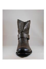  Short Brown Boot
