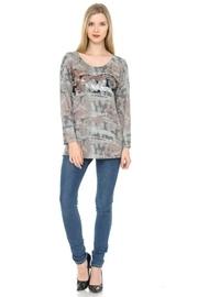  Contrast Abstract Sweater