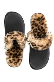  Leopard Faux-fur Slippers