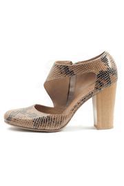  Victoria Luz Heel