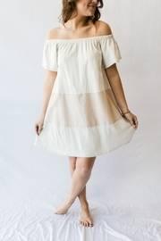  Cold-shoulder Picnic Dress