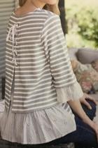  Ruffled Knit Top