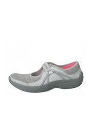  Tempo Shoes