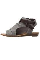  Canvas Slouch Sandals