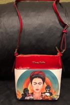  Frida Kahlo Crossbody