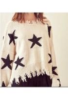  Frayed Edged Star Sweater