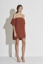  Clo Off Shoulder Dress