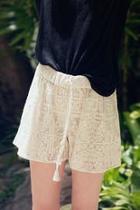  Lace Embroidered Shorts