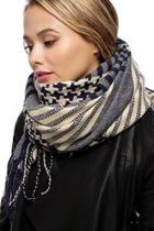  Check Oblong Shawl