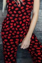  Swak Lips Pants