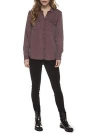  Essential Button Down
