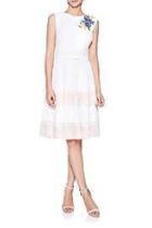  White Sleeveless Knee Dress
