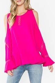  Kanken Cold-shoulder Top