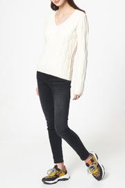  Twist Knit V Neck Cable Sweater