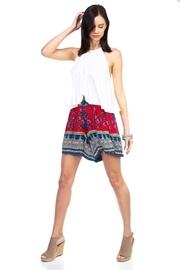  Raya Short