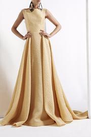  Gold Sleeveless Evening Gown