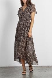  Flutter-sleeve Floral Maxi-dress