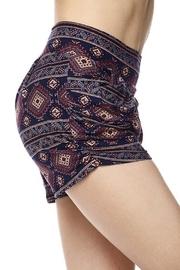  Aztec Harem Short