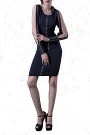  Open-sleeve Navy Dress