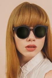  Collins Sunnies