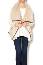 Fur Trimmed Vest