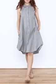  Grey Sleeveless Knee Dress