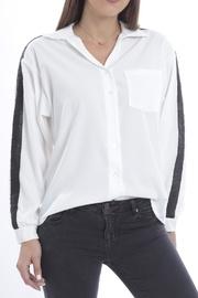  Sequins Side-tape Blouse