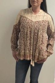  Country Floral Top