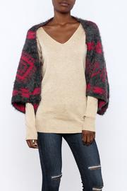  Tribal Reversible Shrug