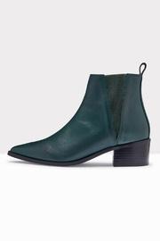  Ula Chelsea Boot