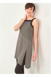 Emilia Tunic