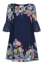  Floral Sleeved Tunic Dress