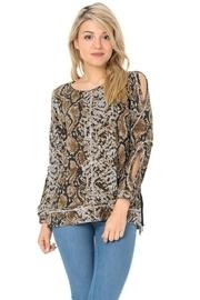  Animal Knit Top