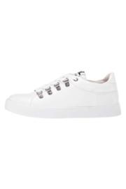  Elle Sneaker