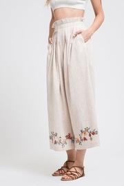  Embroidered Wide-leg Pants