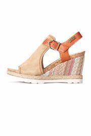  Bali Wedge