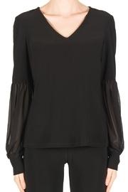  Detailed Sleeve Top